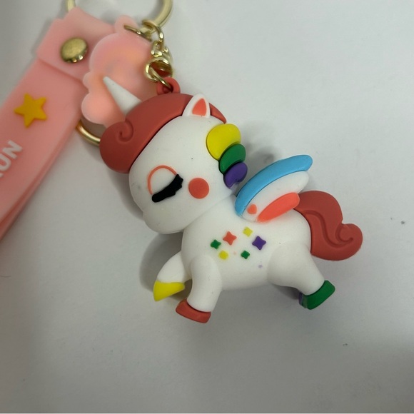 Dragon Run Unicorn 3D Silicone Keychain - Picture 8 of 8